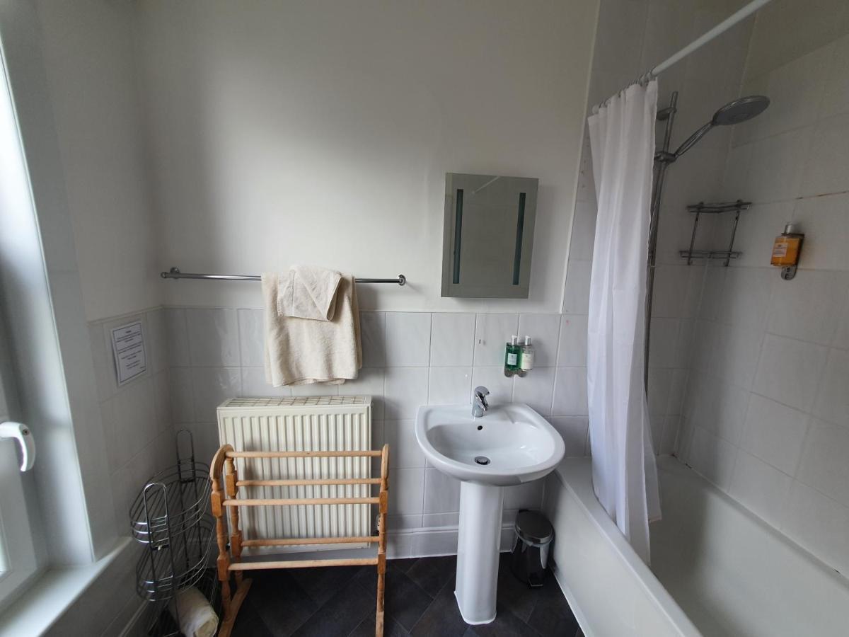 Swiss House B&B Каслтон Екстер'єр фото