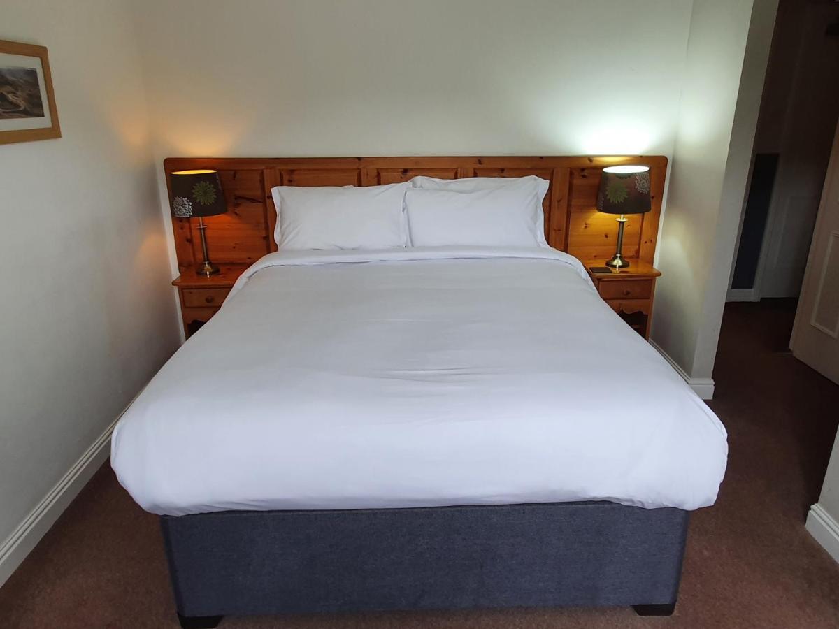Swiss House B&B Каслтон Екстер'єр фото