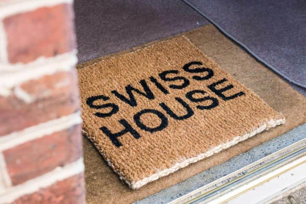 Swiss House B&B Каслтон Екстер'єр фото