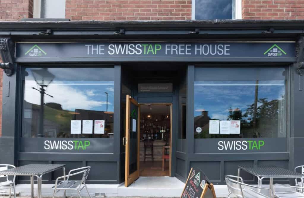 Swiss House B&B Каслтон Екстер'єр фото